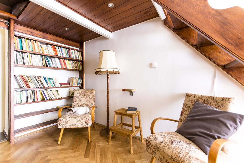 Friday Songs Appartement Praag Buitenkant foto