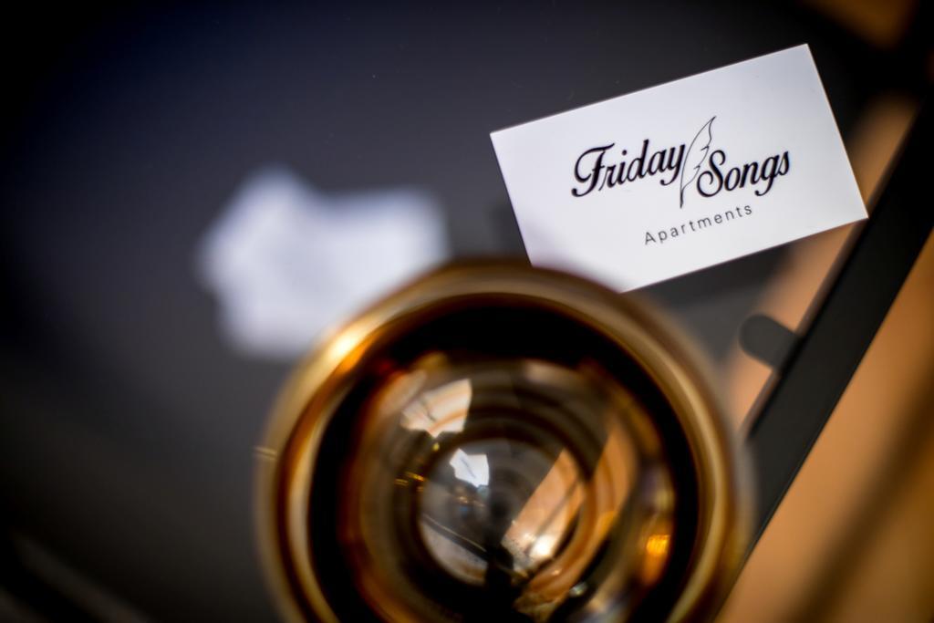 Friday Songs Appartement Praag Buitenkant foto