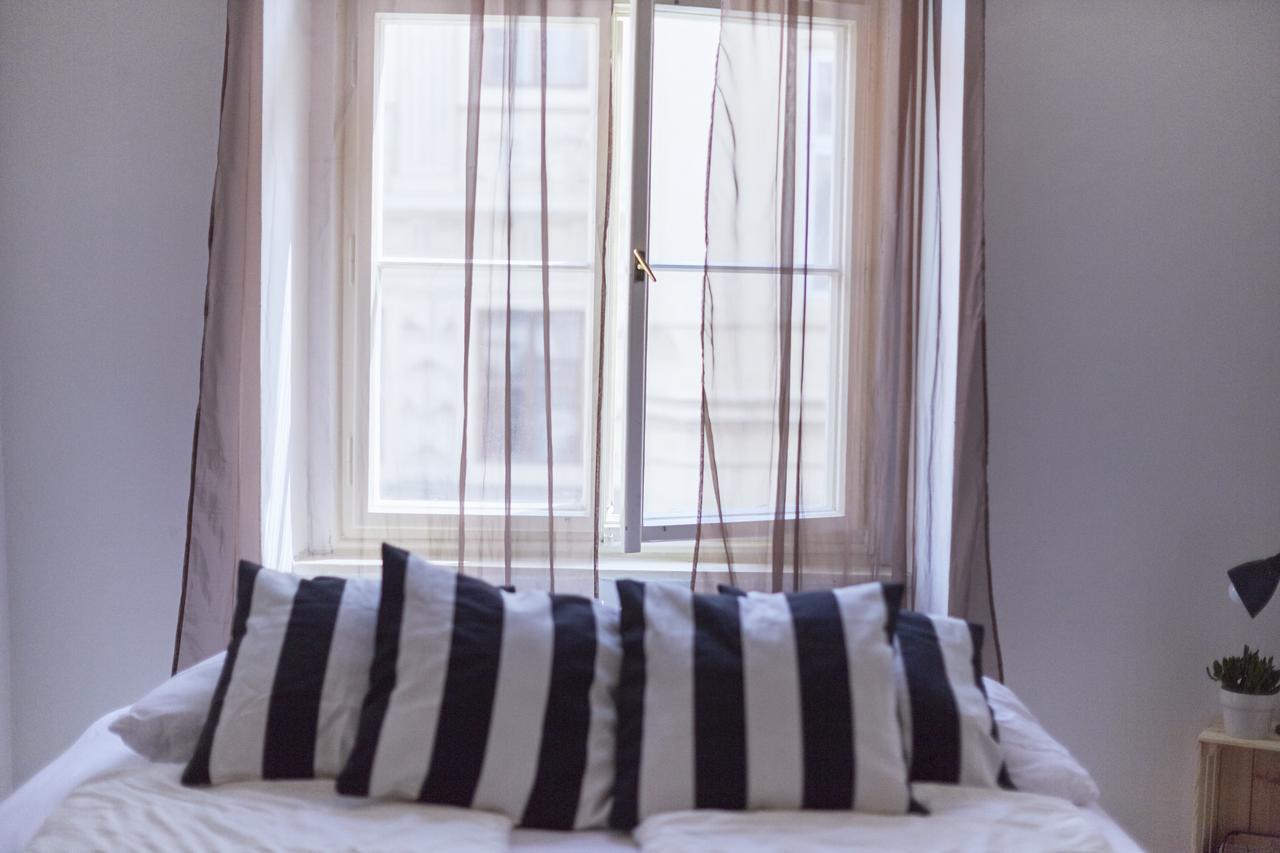 Friday Songs Appartement Praag Buitenkant foto